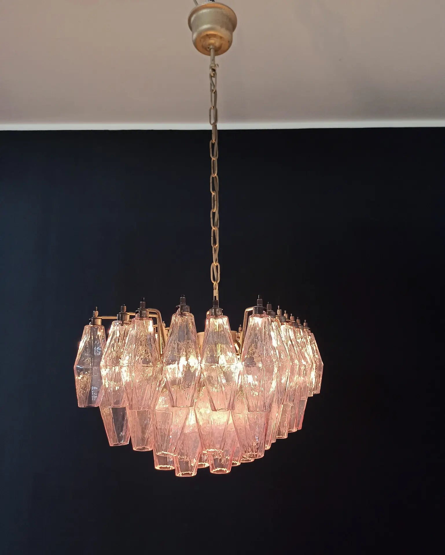 Murano Lysekrone – 56 Rosa Poliedriglass – detalj 5 – Murano Classics