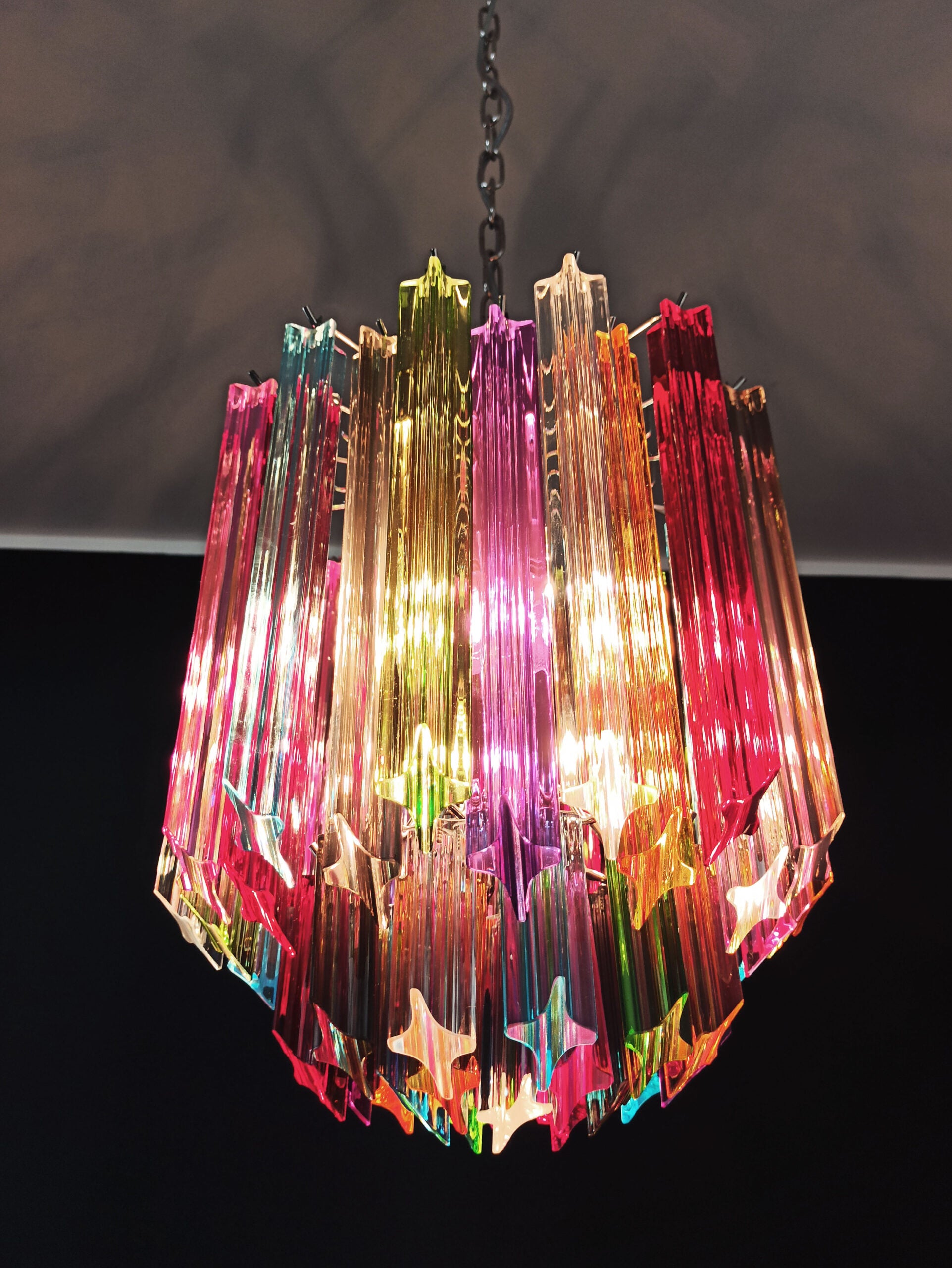 Murano Lysekrone – 47 Multifargede Prismeglass – detalj 5 – Murano Classics