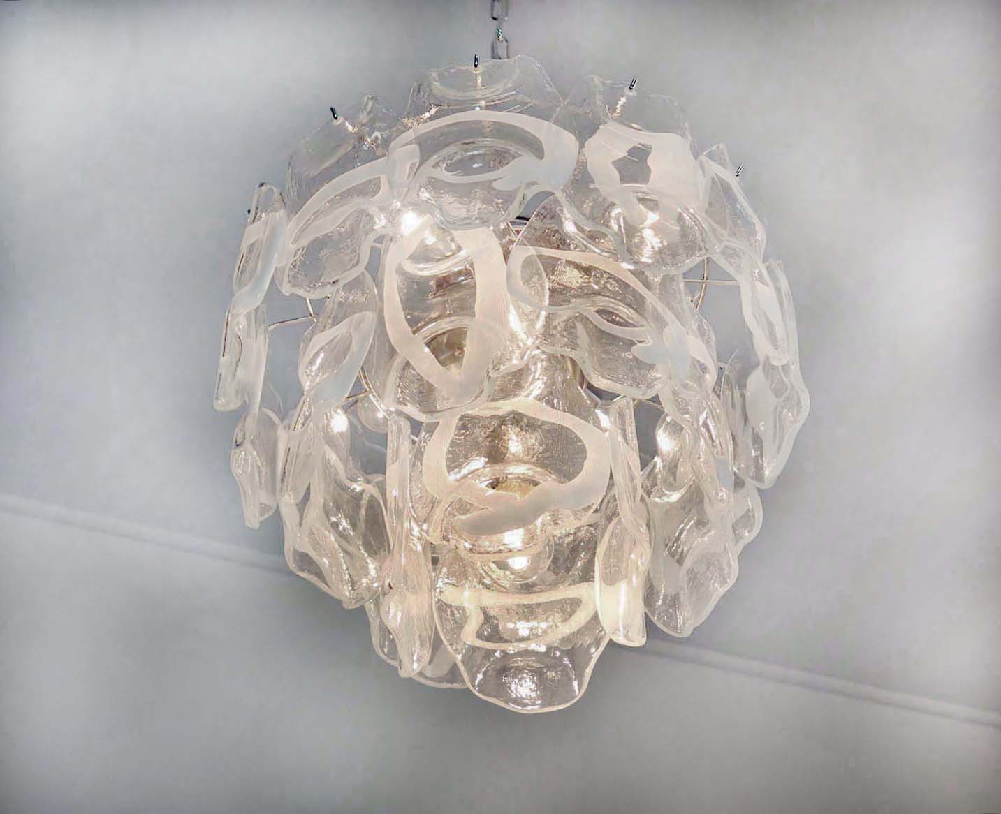 Murano Lysekrone | 23 Klare Hvite Crostoliglass