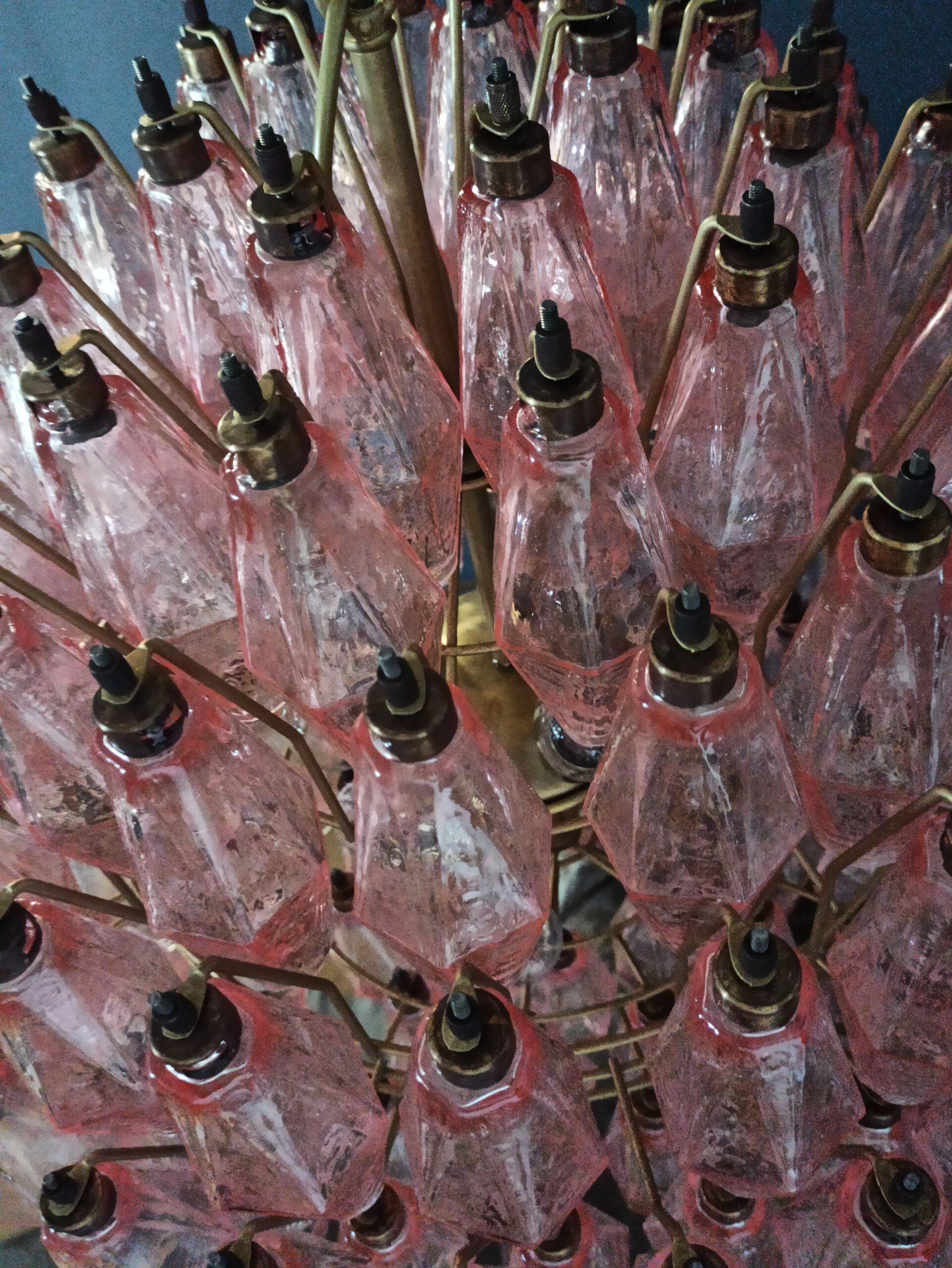 Murano Lysekrone – 140 Rosa Poliedriglass – detalj 9 – Murano Classics