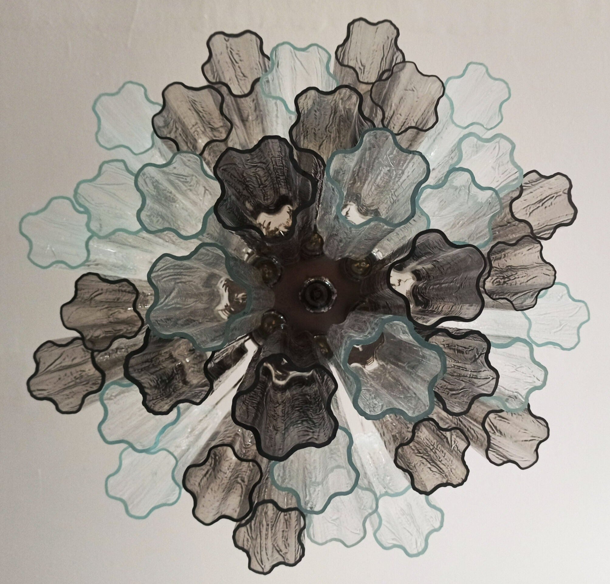 Murano Lysekrone – 36 Klare og Røykfargede Glassrør – detalj 1 – Murano Classics