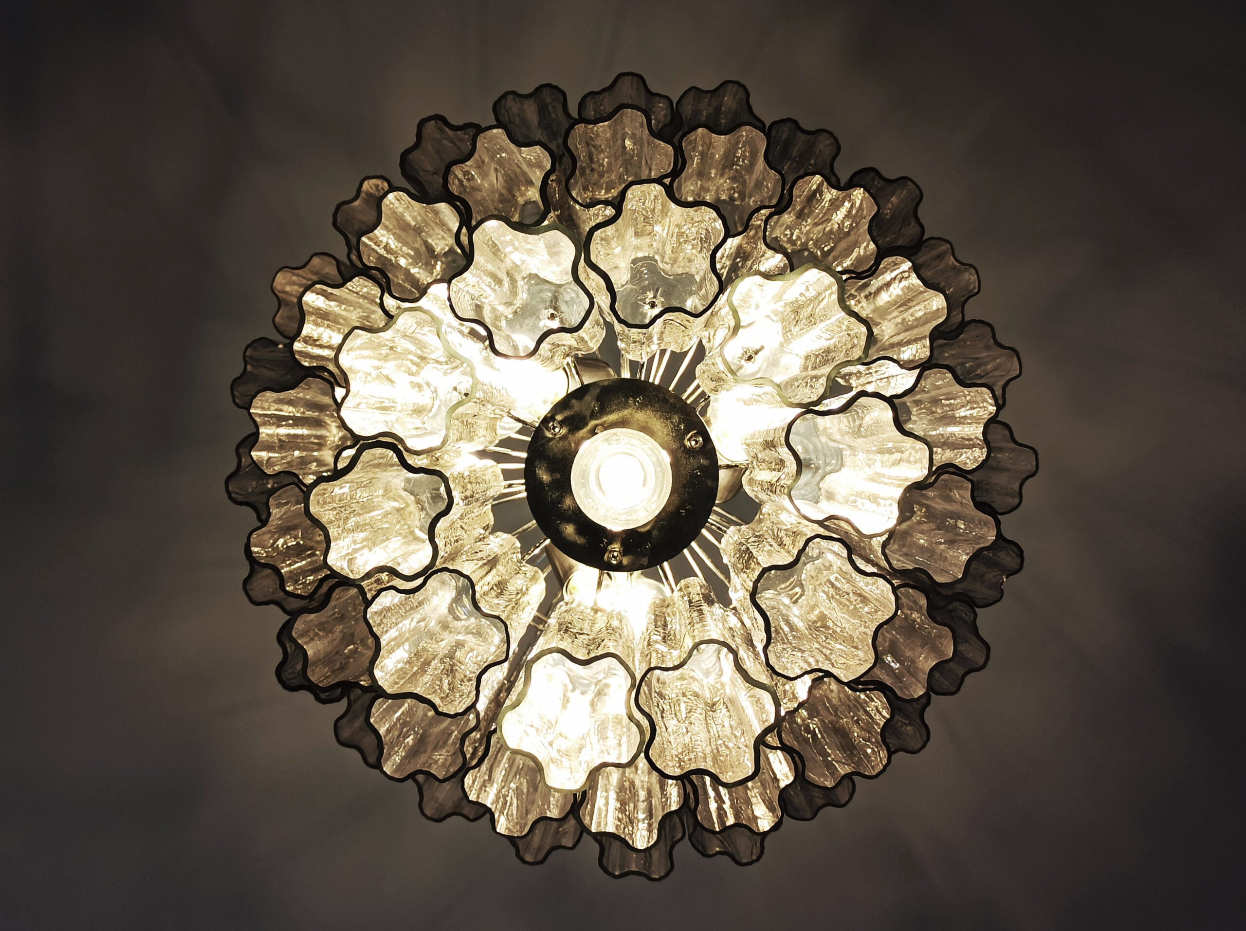 Murano Lysekrone – 52 Røykfargede Glassrør – detalj 1 – Murano Classics