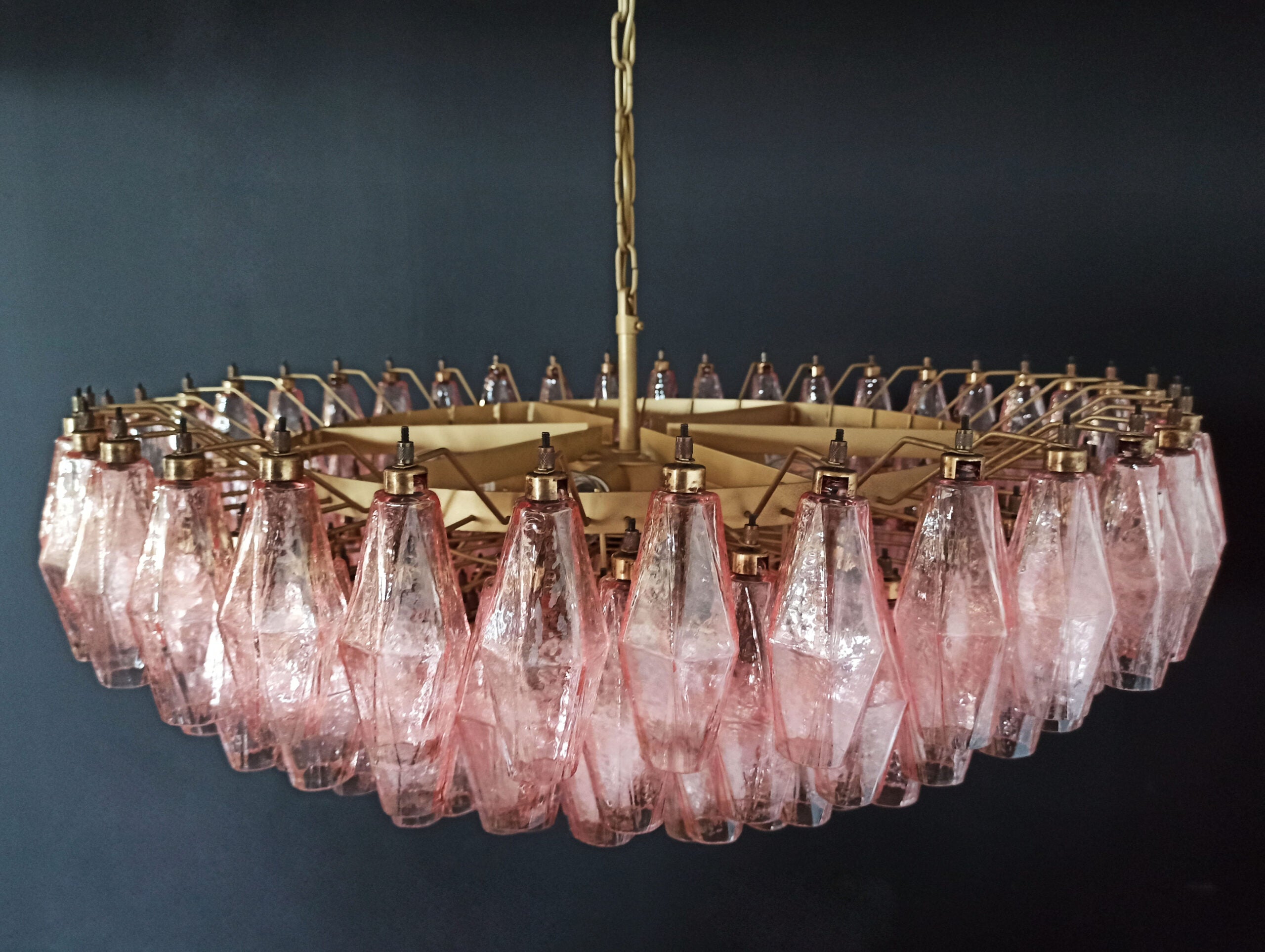 Murano Lysekrone – 185 Rosa Poliedriglass – detalj 2 – Murano Classics