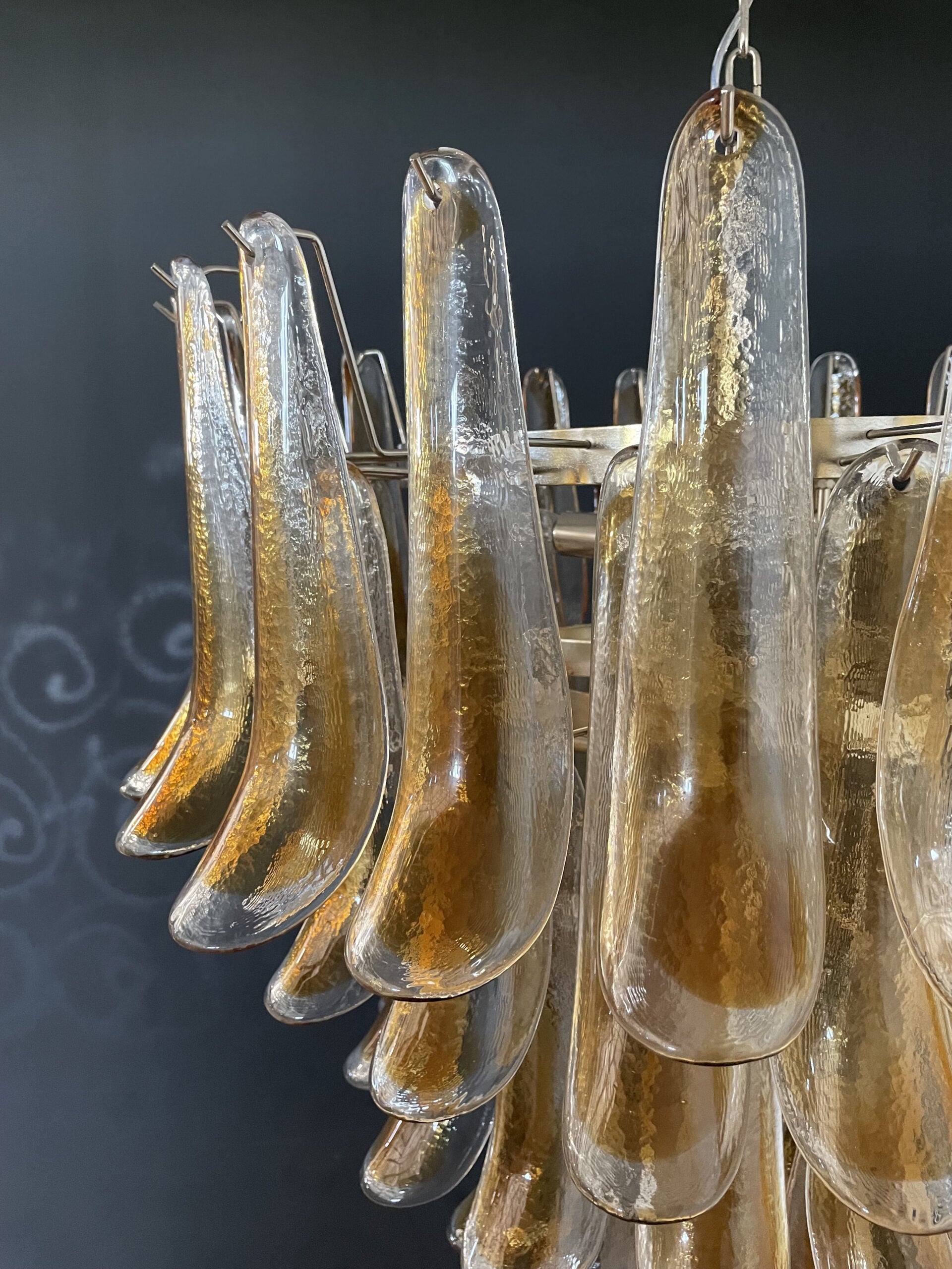 Murano Lysekrone – 75 Gule Konglebladglass – detalj 2 – Murano Classics