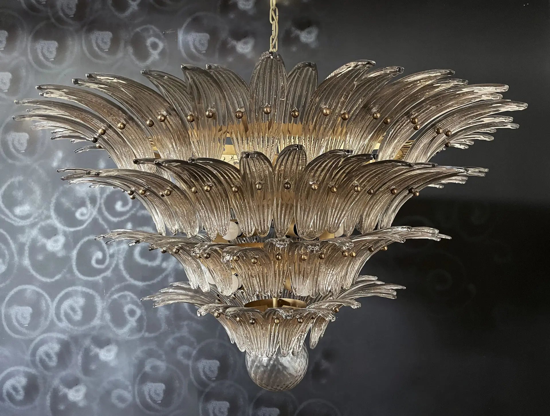 Murano Lysekrone – 163 Røykfargede Palmeglass – detalj 2 – Murano Classics