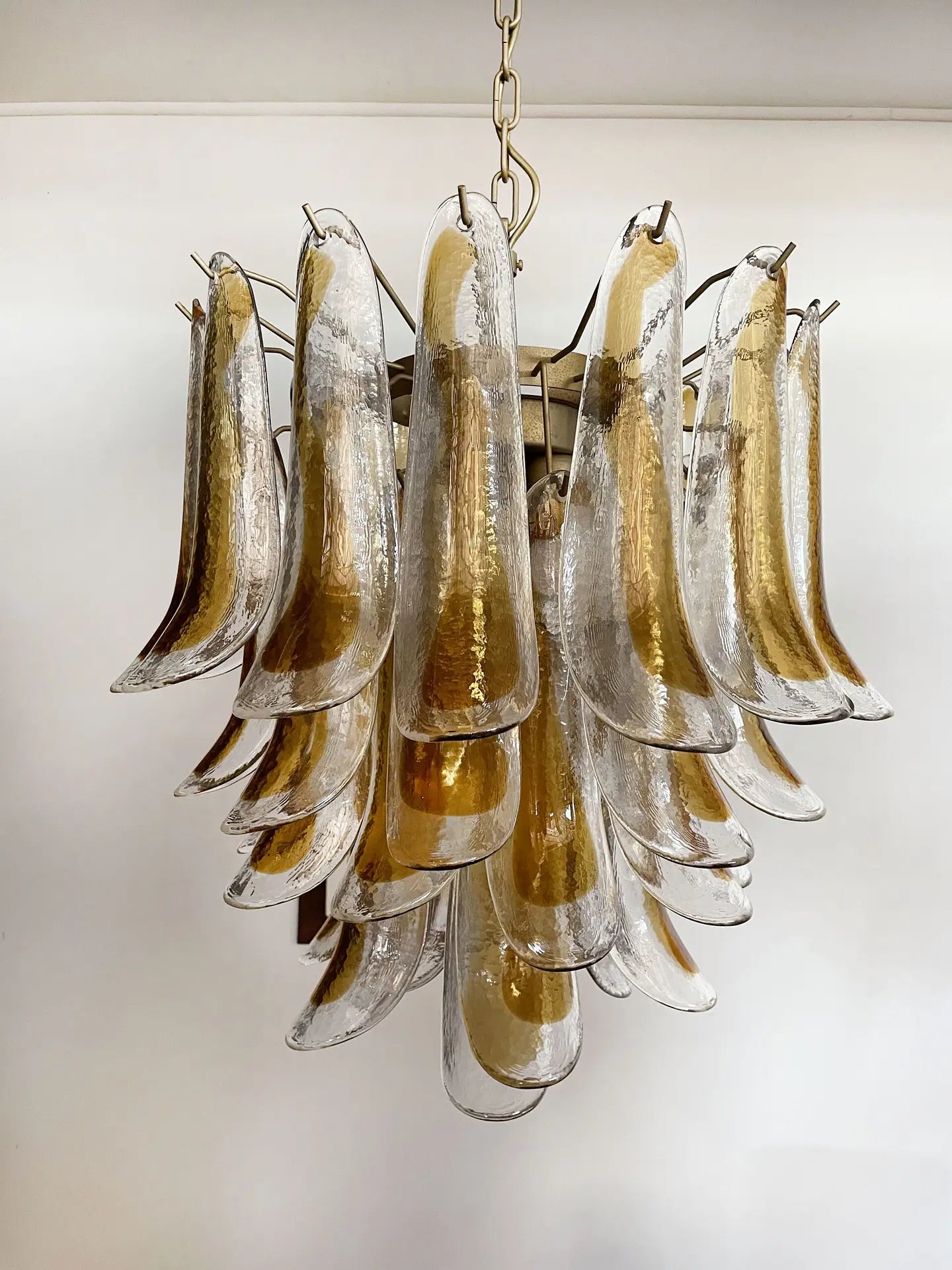 Murano Lysekrone – 41 Gule Konglebladglass – detalj 6 – Murano Classics