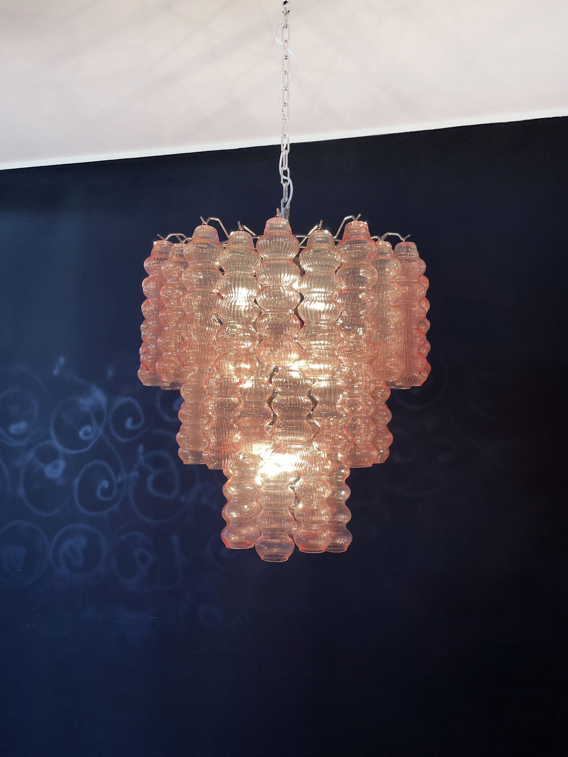 Murano Lysekrone – 48 Rosa Glassrør – detalj 4 – Murano Classics