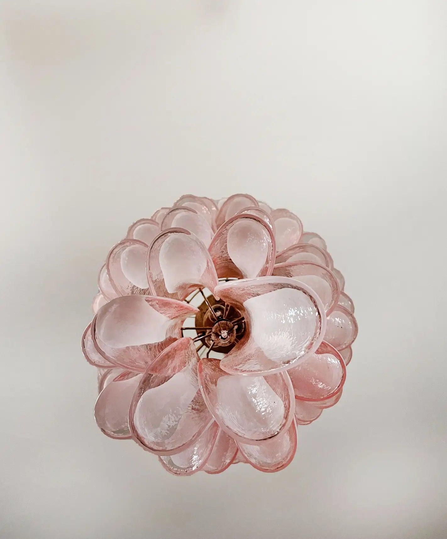 Murano Lysekrone – 83 Rosa Konglebladglass – detalj 1 – Murano Classics