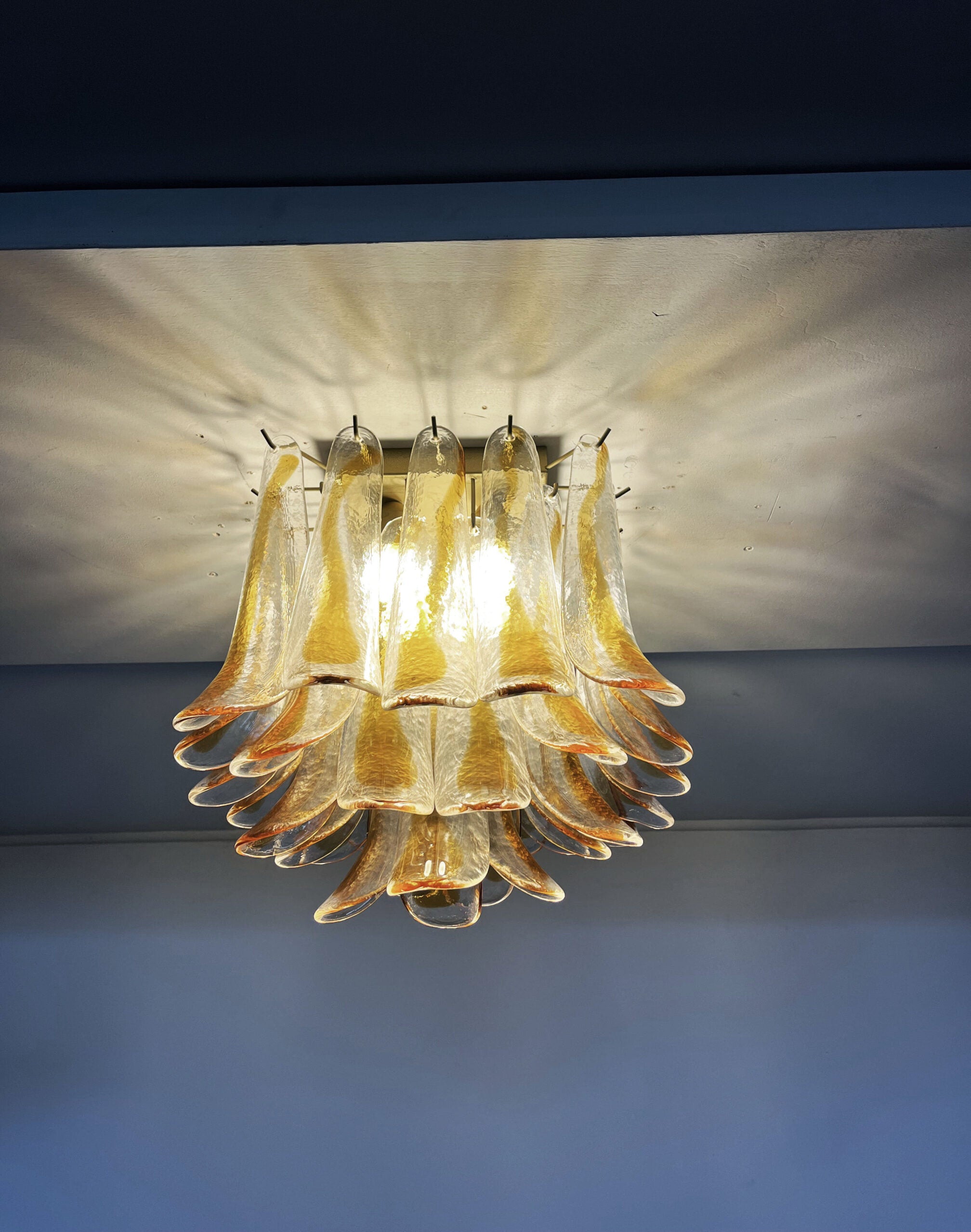 Murano Taklampe – 32 Klar, Gul Konglebladglass – detalj 5 – Murano Classics