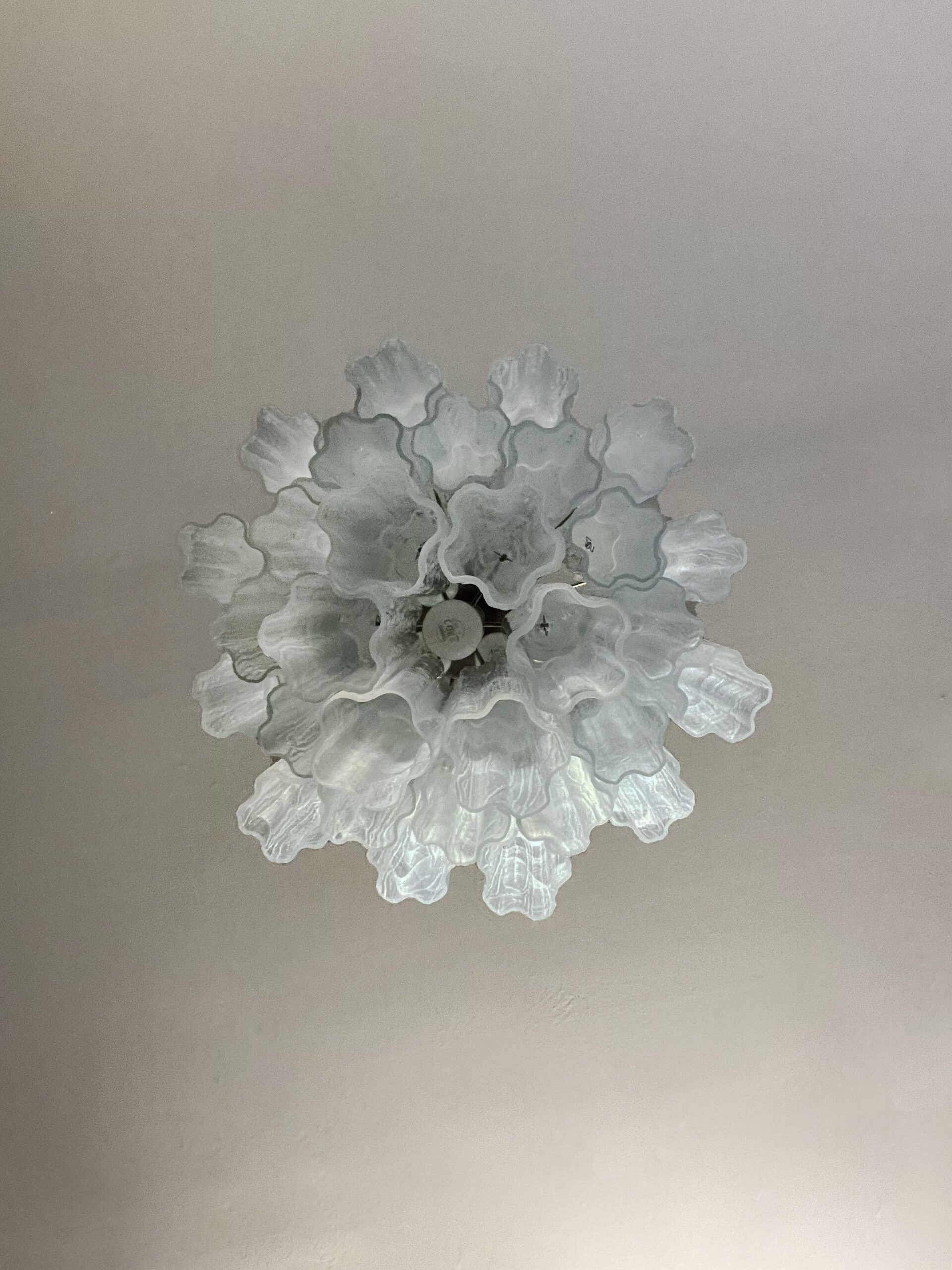 Murano Lysekrone – 30 Hvite Glassrør – detalj 1 – Murano Classics