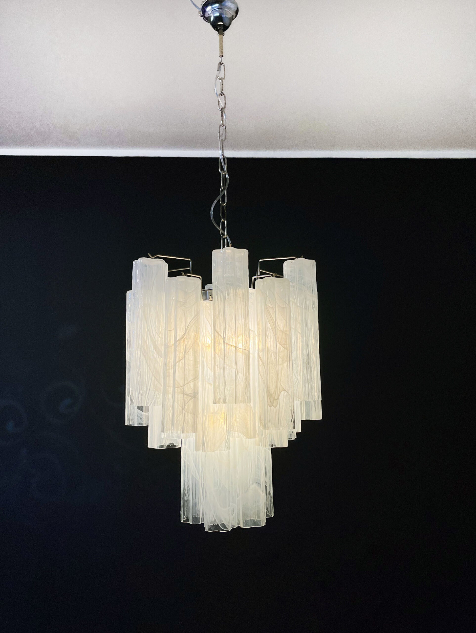 Murano Lysekrone – 30 Hvite Glassrør – detalj 2 – Murano Classics