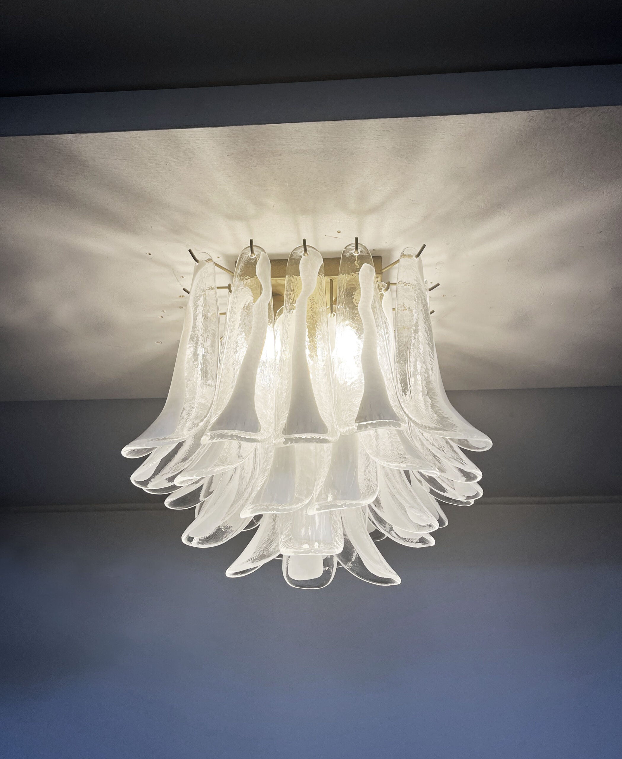 Murano Taklampe – 32 Klar, Hvit Konglebladglass – detalj 11 – Murano Classics