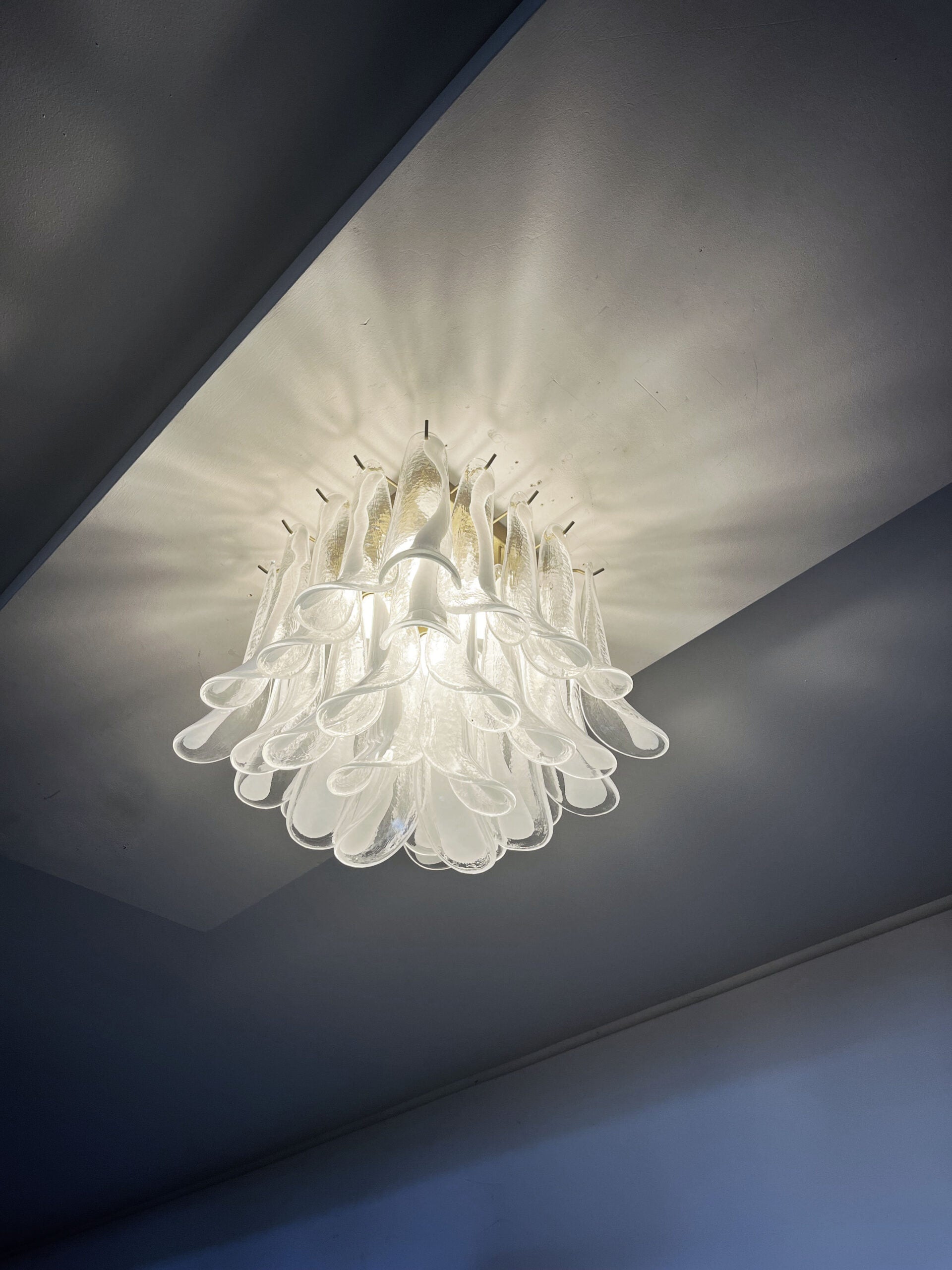 Murano Taklampe – 32 Klar, Hvit Konglebladglass – detalj 8 – Murano Classics