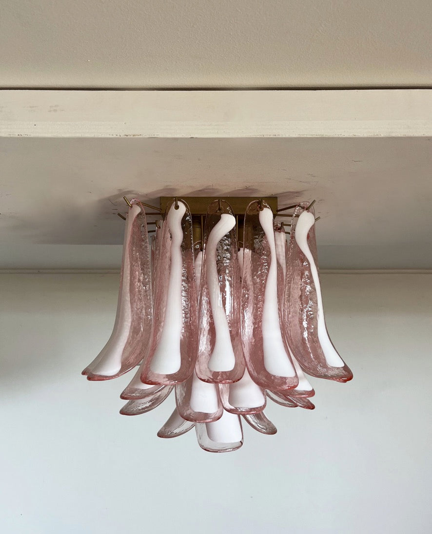 Murano Taklampe – 32 Rosa Konglebladglass – detalj 2 – Murano Classics