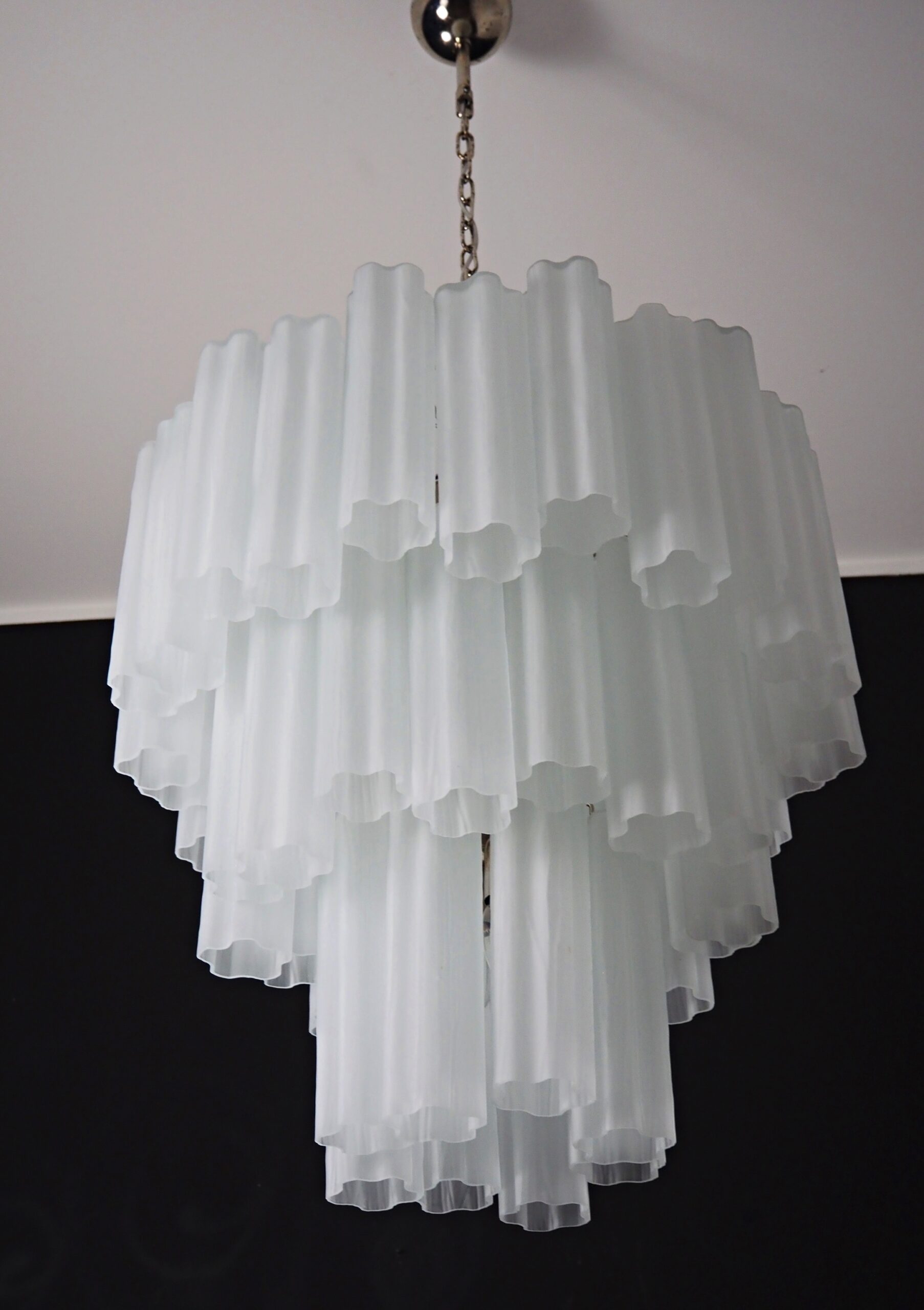 Murano Lysekrone – 48 Matt hvite Glassrør – detalj 9 – Murano Classics