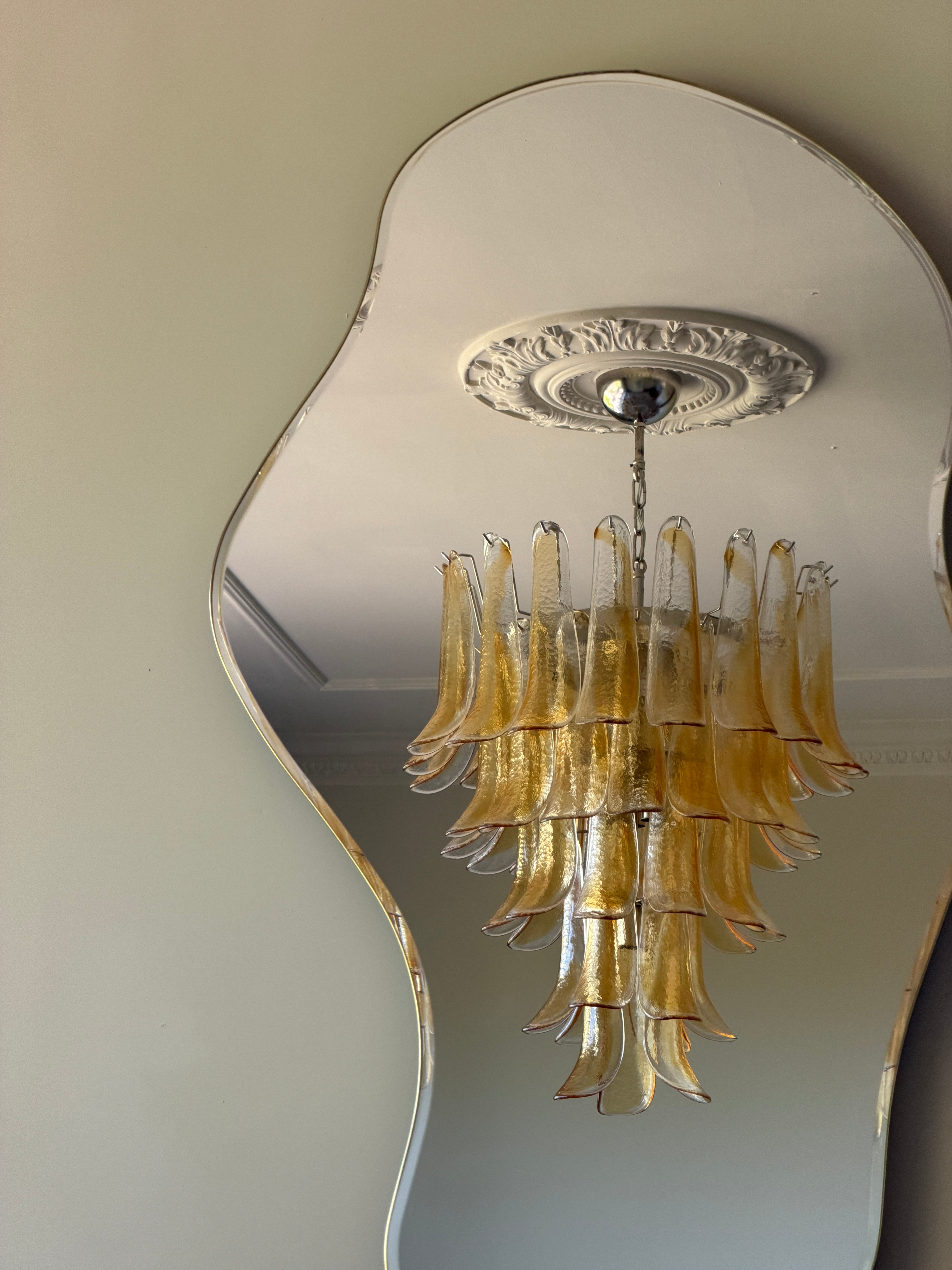 Murano Lysekrone | 52 Gule Konglebladglass