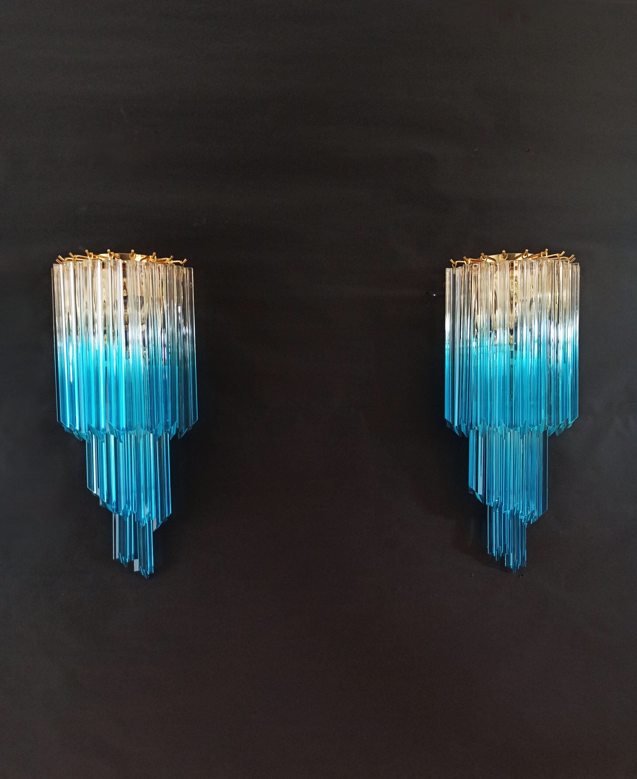Murano Vegglampe | 32 Klare Blå Prismeglass | 2 stk