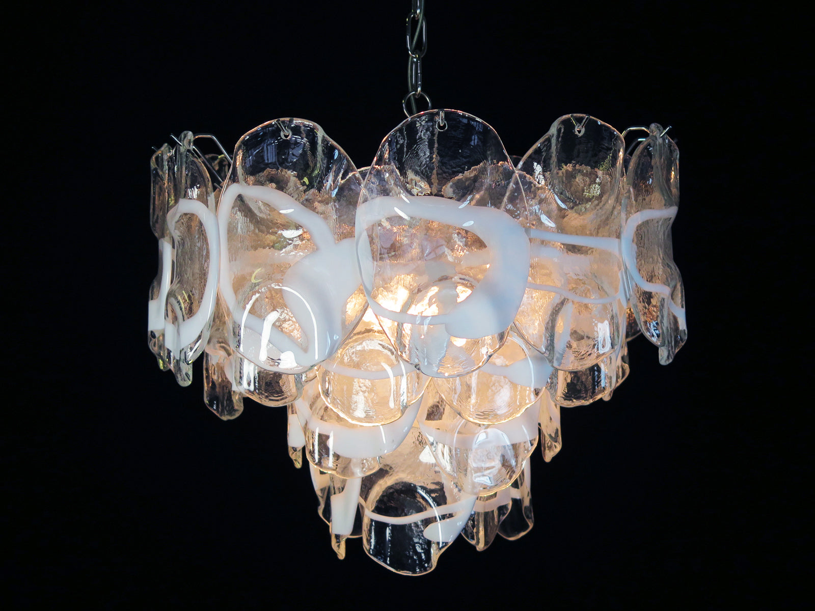 Murano Lysekrone – 36 Hvite Crostoliglass – detalj 7 – Murano Classics