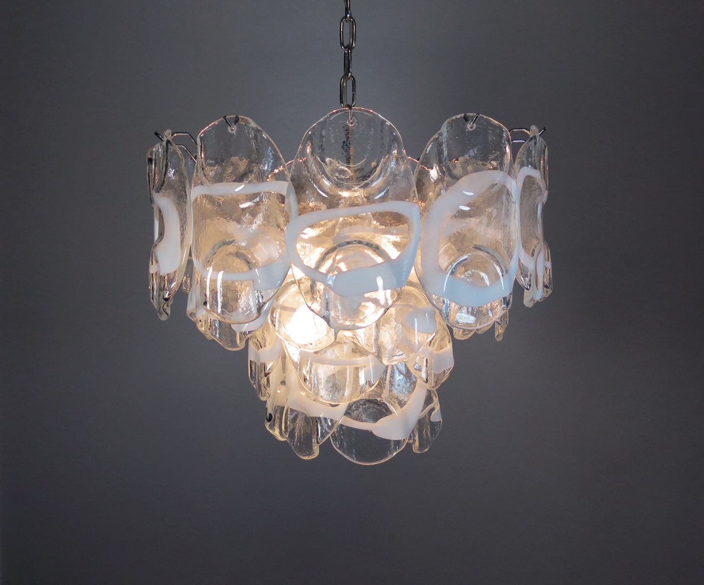Murano Lysekrone – 36 Hvite Crostoliglass – detalj 6 – Murano Classics