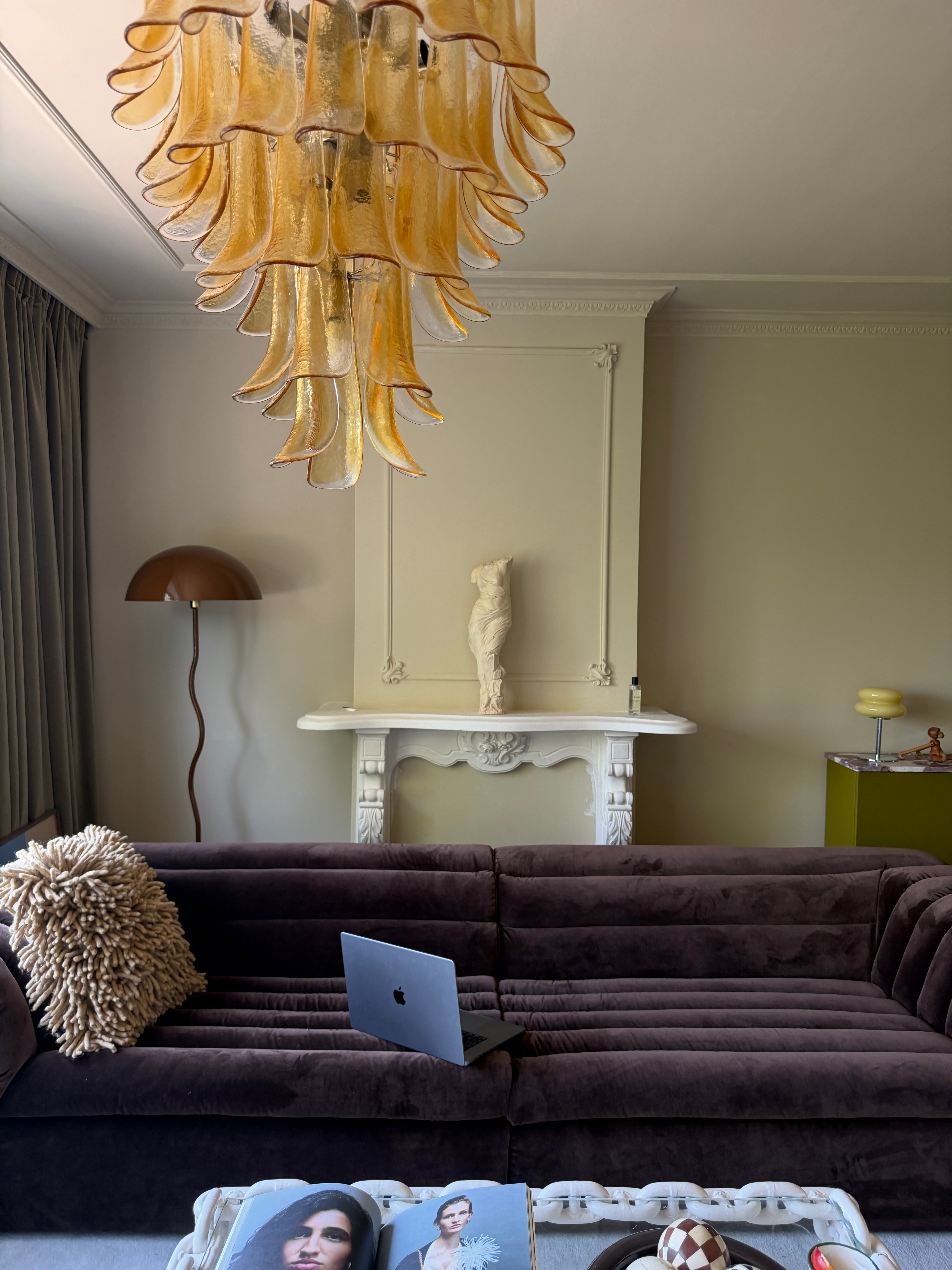 Murano Lysekrone | 52 Gule Konglebladglass